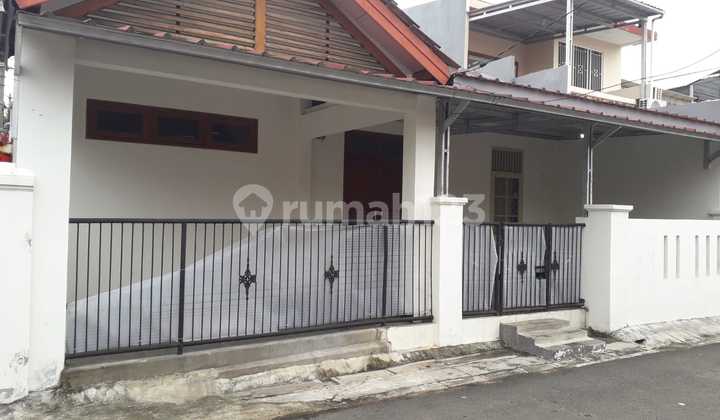 Rumah Hook Siap Huni di Taman Harapan Baru Sudah Full Rapi 22187 Li 1