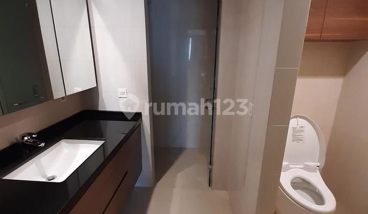 Rent a 3-bedroom furnished apartment at Branz Simatupang 2