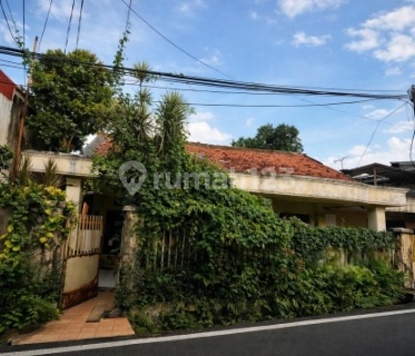 Rumah Lokasi Strategis di Tebet Jakarta Selatan
