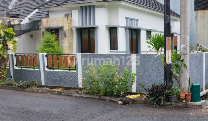 Rumah Minimalis Bagus Siap Huni di Serpong Park