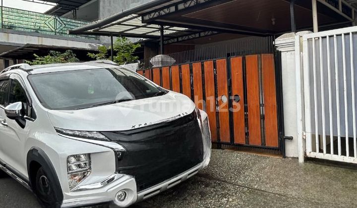Ready-to-Occupy House in Banjar Wijaya, Cipondoh