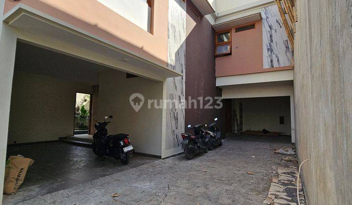 Villa 3br for Yearly Rental at Padonan Canggu 2