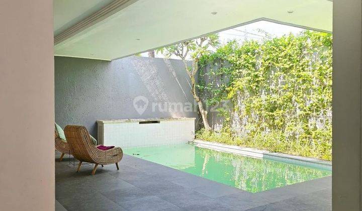 One Gate System Villa for sale near the Jimbaran Seafood Culinary center 1