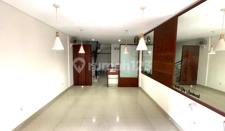 3-Story Shop House in Simpang Siur Sunset Road Strategic Location Shopping Complex 2