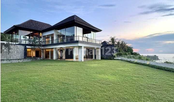 Villa Complex with the Best Ocean View at Balangan Beach
