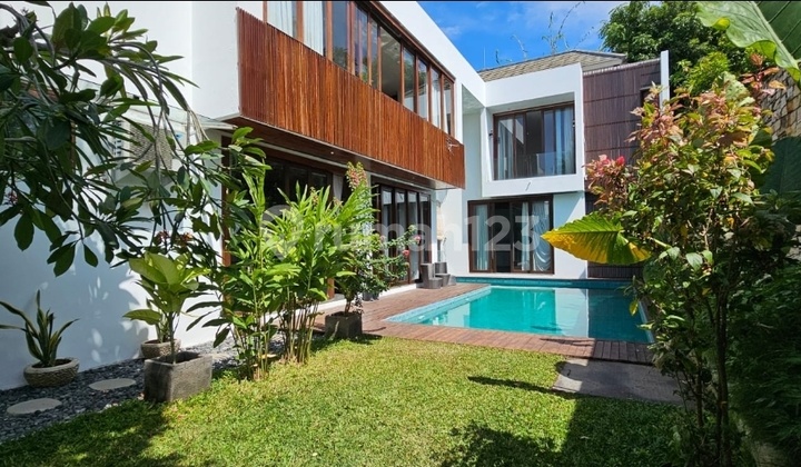 Luxury Tropical Villa In Prime Sanur 5 Minutes To Mertasari Beach Sanur Luxury Tropical Villa In Prime Sanur 5 Minutes To Mertasari Beach Sanur