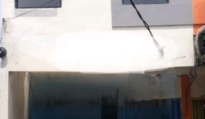 Ready-to-Use 2-Story Shop House in a Strategic Rawamangun Location.