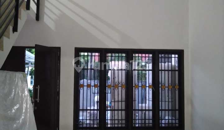 Rumah Asri 2 Lantai Siap Huni Di Pondok Kelapa Rumah 2