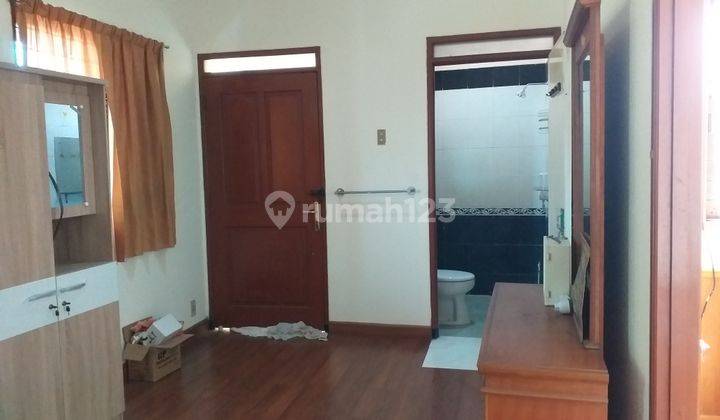 Kamar Kost untuk karyawati dekat kantor PLN Gandul di Jl PLN Gandul Cinere  1