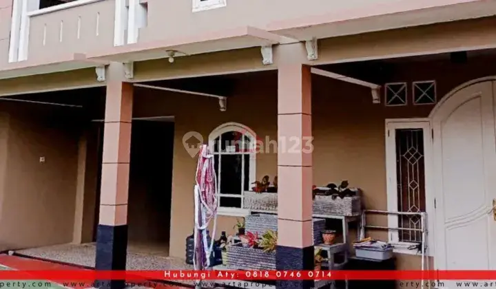 Rumah dengan halan luas, terdiri dari 2 bangunan   5