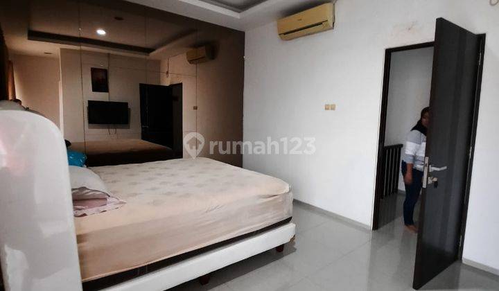 Rumah 2 Lantai Bagus di Golden City Bekasi , Bekasi 2