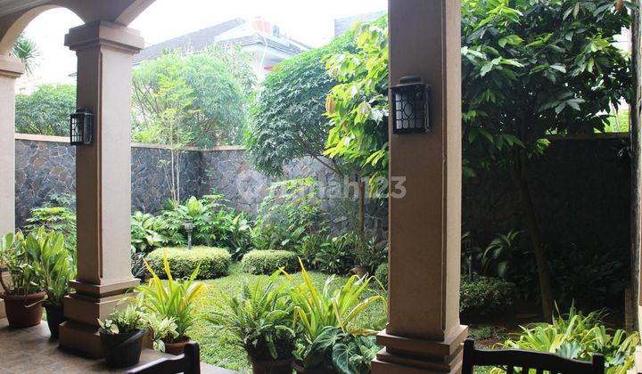 Rumah Classic 2 Lantai Bagus di Kemang Pratama Regency, Bekasi