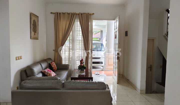 Rumah di Cluster Golden Vienna BSD, Siap Huni, Strategis