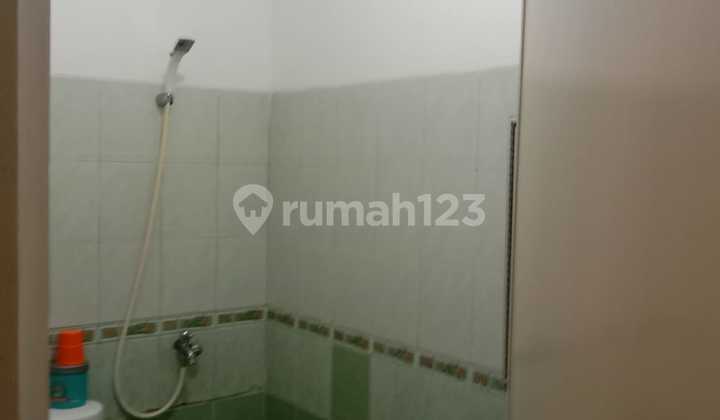 Rumah 2 Lantai, Sektor 1 B Gading Serpong Bagus, Lokasi Strategis 4