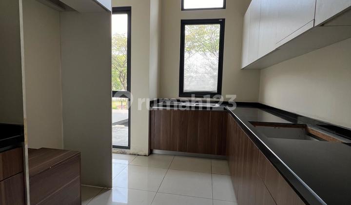 For Sale Lancewood Navapark BSD House South Facing 2