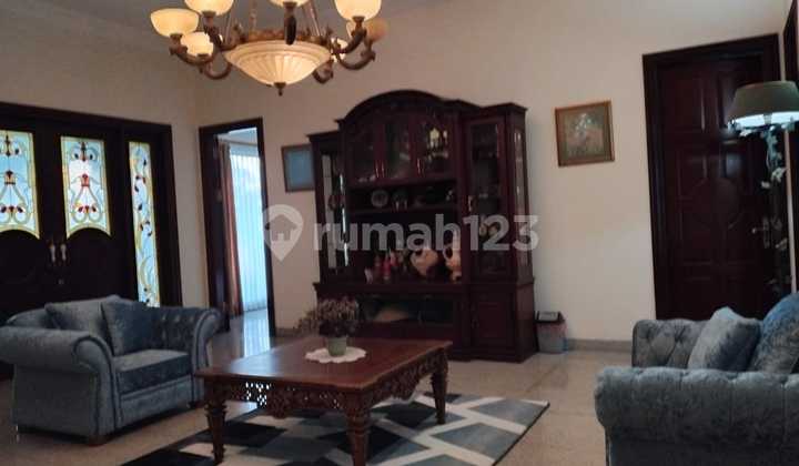 Rumah Siap Huni di Terrace Golf BSD City, Mewah, ada Kolam Renang, Full Furnish 2