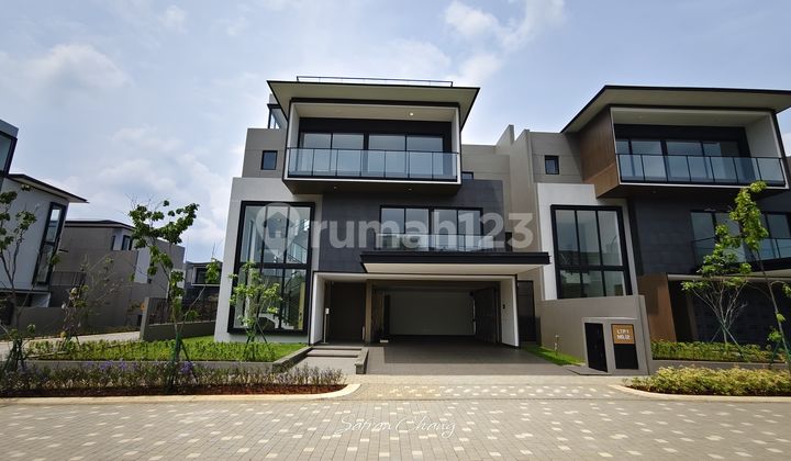 Cluster Layton, Navapark, BSD City, Memiliki akses underground langsung ke The Breeze Mall