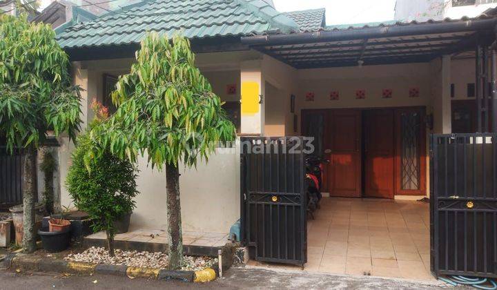 Rumah Terawat Baik Di Alam Asri Vila Dago Pamulang Tangerang Selatan  1