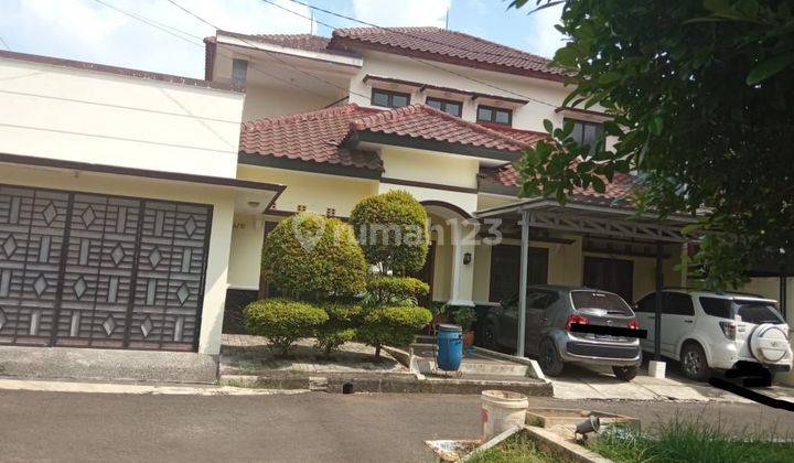 Rumah Dan Taman Di Perumahan Tanah Baru Depok  2