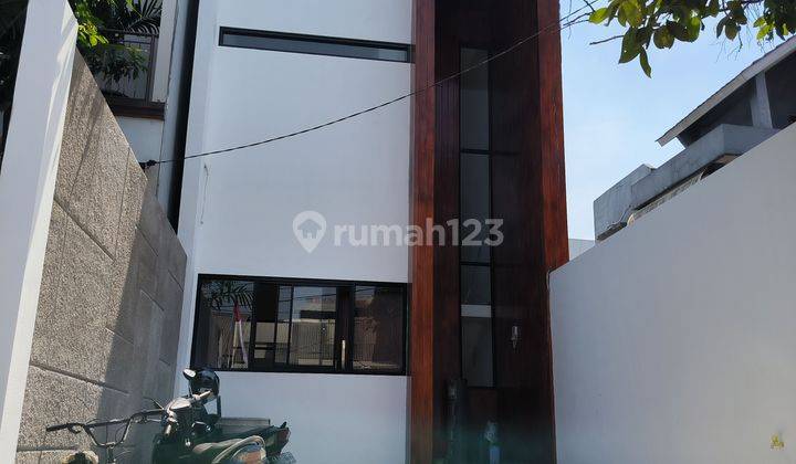 Rumah Modern Siap Huni Dekat Pintu Toll Bambu Apus Ceger Jakarta Timur  1