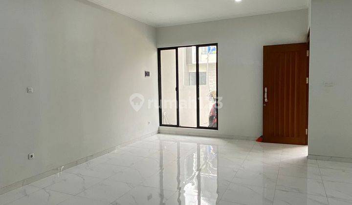 Dijual Cepat Rumah Baru di Batununggal Indah 2