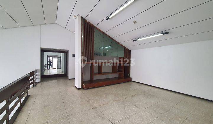 Gedung cocok untuk Kantor di Mainroad Sukajadi Bandung  2