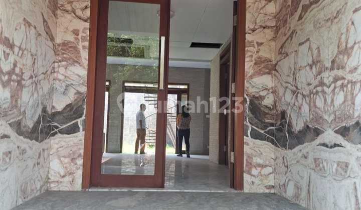 RUMAH 2 LANTAI KOTA BARU PARAHYANGAN 2