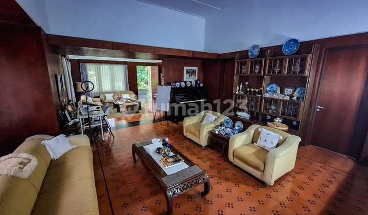 Dijual Rumah Belanda Prestigious Sayap.dago