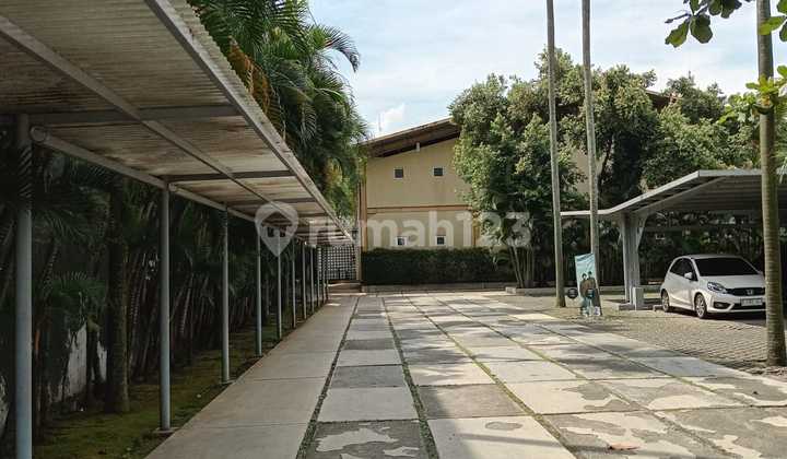 The Garment Factory is Still Operating in Kopo, Bandung The Garment Factory is Still Operating in Kopo, Bandung