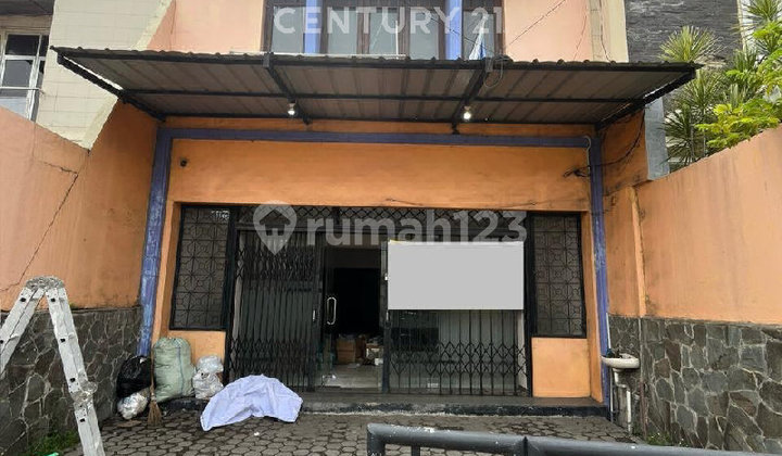 Ruko Disewakan Lokasi Strategis di Yos Sudarso