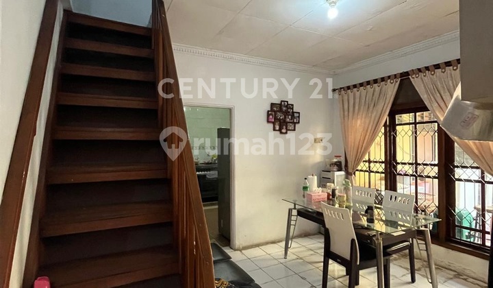 Rumah Dijual Dipusat Kota Lokasi Strategis 2