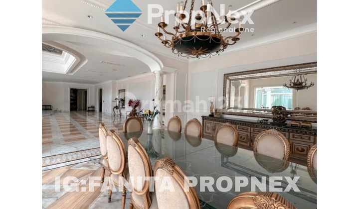 Super Luxurious! For Sale Luxurious House in the Old Rich Area of Taman Kebon Jeruk Interkon, West Jakarta. 2