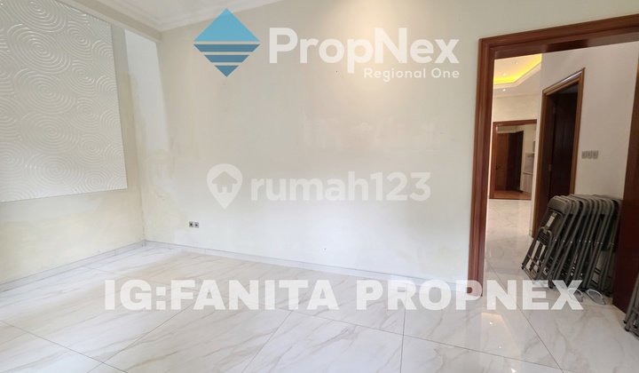 MURAH! BAGUS! Disewakan/dijual rumah bgs di Green Garden Residence,Jakarta Barat. 2