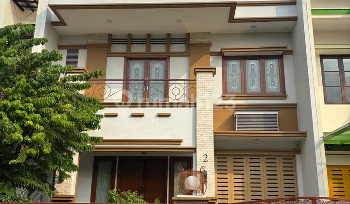 Disewakan rumah bgs di Green Garden Residence,Jakarta Barat. Disewakan rumah bgs di Green Garden Residence,Jakarta Barat.