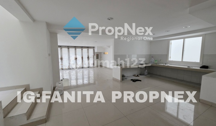 BRAND NEW! Dijual rumah mewah baru klasik modern di Puri Kencana blok J,Belakang Gedung Kawan Lama,Jakarta Barat: