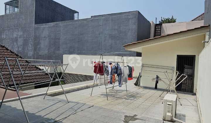 FOR SALE HOUSE WITH A VILLA FEEL AT HELICONIA - DE PARK BSD FOR SALE HOUSE WITH A VILLA FEEL AT HELICONIA - DE PARK BSD