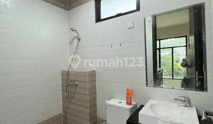 Dijual Cepat Rumah Di Cluster illustria  Eminent BSD 2