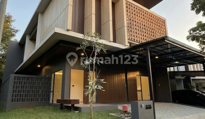 Newly Built For Perfection, Foresta BSD, Hoek Taman, Siap Huni !!