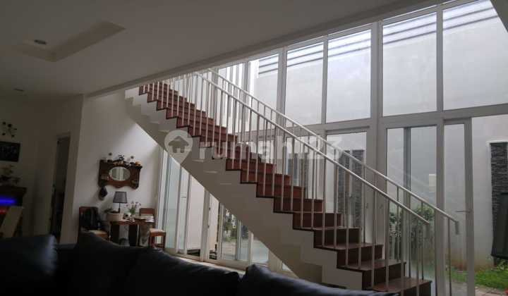 Di Jual Rumah Super Mewah Cluster Amarylis Hook  2