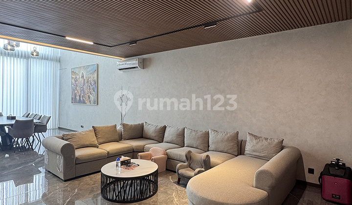 Baru dan Mewah di Taman Giri Loka BSD. Spek sultan Semi furnished 2