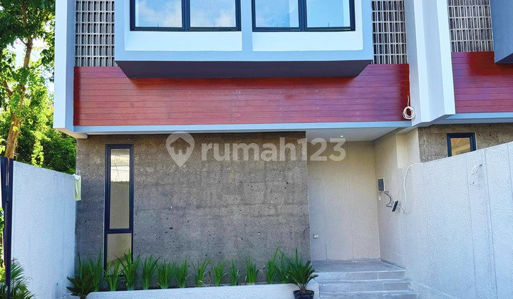 Exclusive Villa Style Tropical Houses on Jl. Tibung Sari, Dalung, Kuta Utara, Bali