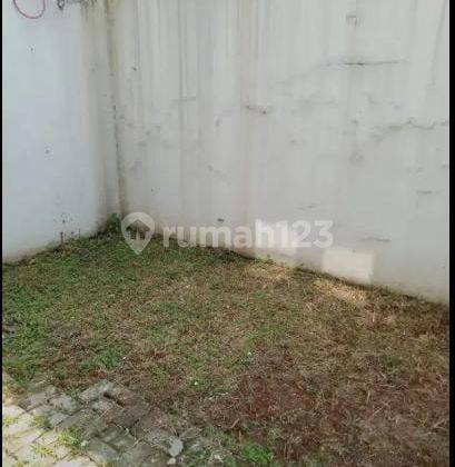 Disewakan Rumah Murah Siap Huni di Legenda Wisata 5