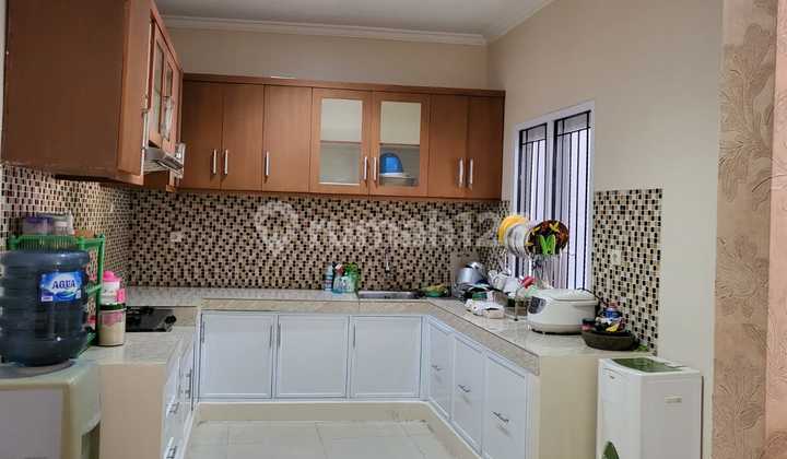 Rumah 2 Lantai Siap Huni Dekat Tol di Puri Sriwedari Cibubur 2