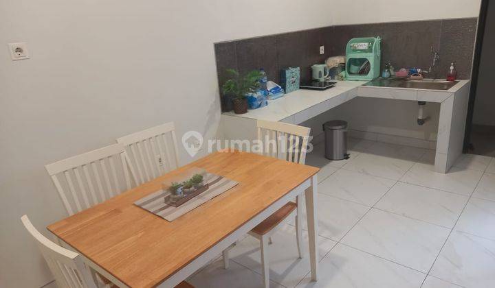 Rumah Dua Lantai Dekat Freshmarket Kota Wisata Cibubur 2