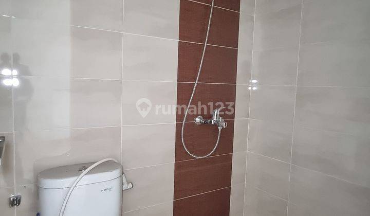 Rumah baru belum pernah dihuni di cluster Edison dekat ke UMN, Scientia Garden, Summarecon Serpong, Tangerang, Banten  12