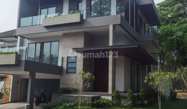 Rumah baru di Green Cove BSD City, split level 3 lantai, kamar tidur utama besar 1