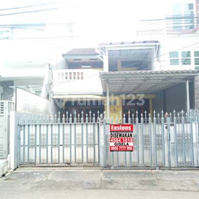 Dijual Cepat Rumah Daerah Kelapa Gading, Lokasi Strategis dan Ada 2 AC (Kg005148) 1