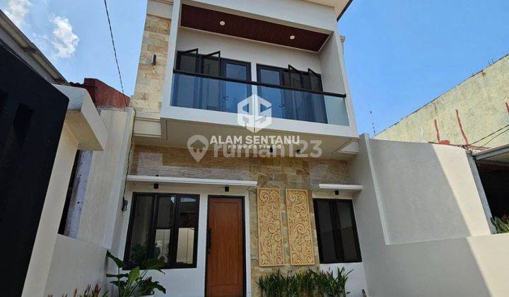 Dijual Rumah 2 Lantai Berkonsep Bali di Kencana Loka Bsd 1