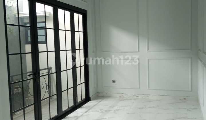 Dijual Rumah Cantik di Nusa Loka 2