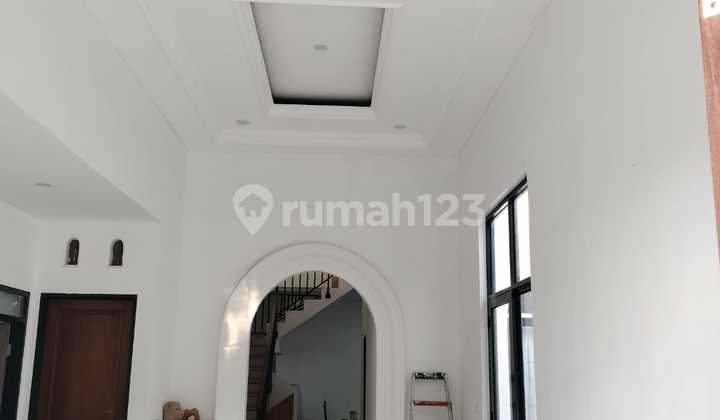 Dijual Rumah di Komplek Nusaloka Depan Taman.